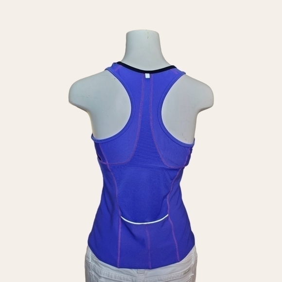 NIKE Dri-Fit Size Medium Tank - Picture 4 of 10